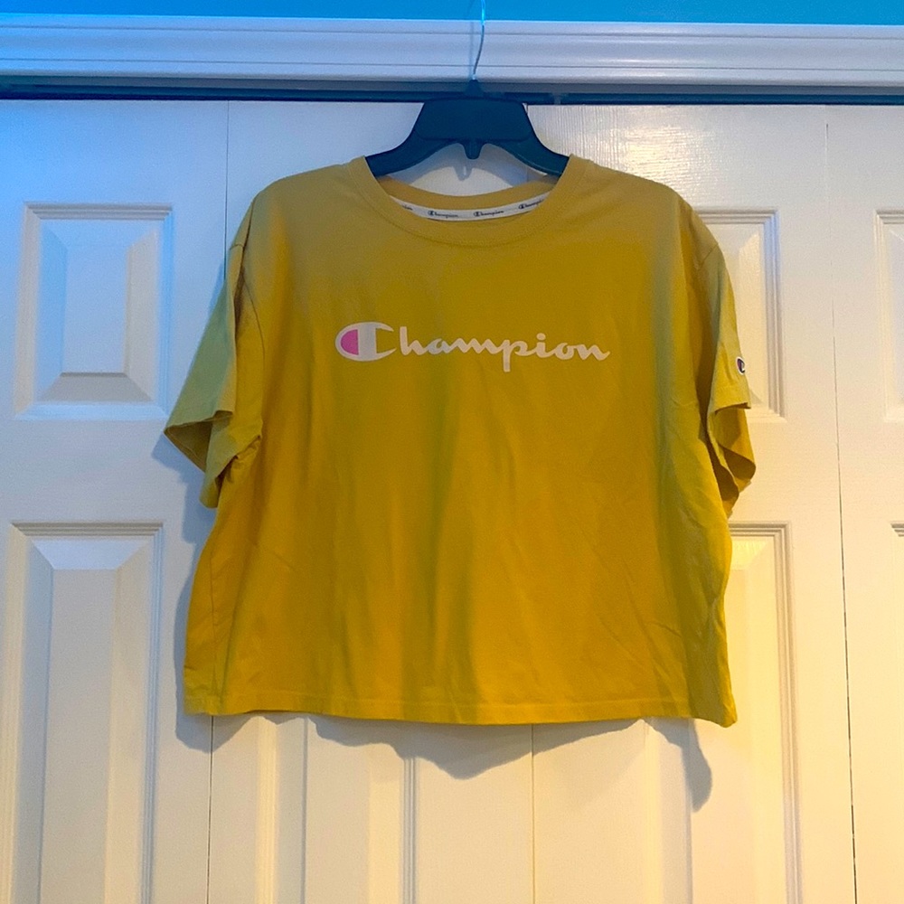 Mustard yellow champion t shirt. Size: XL
